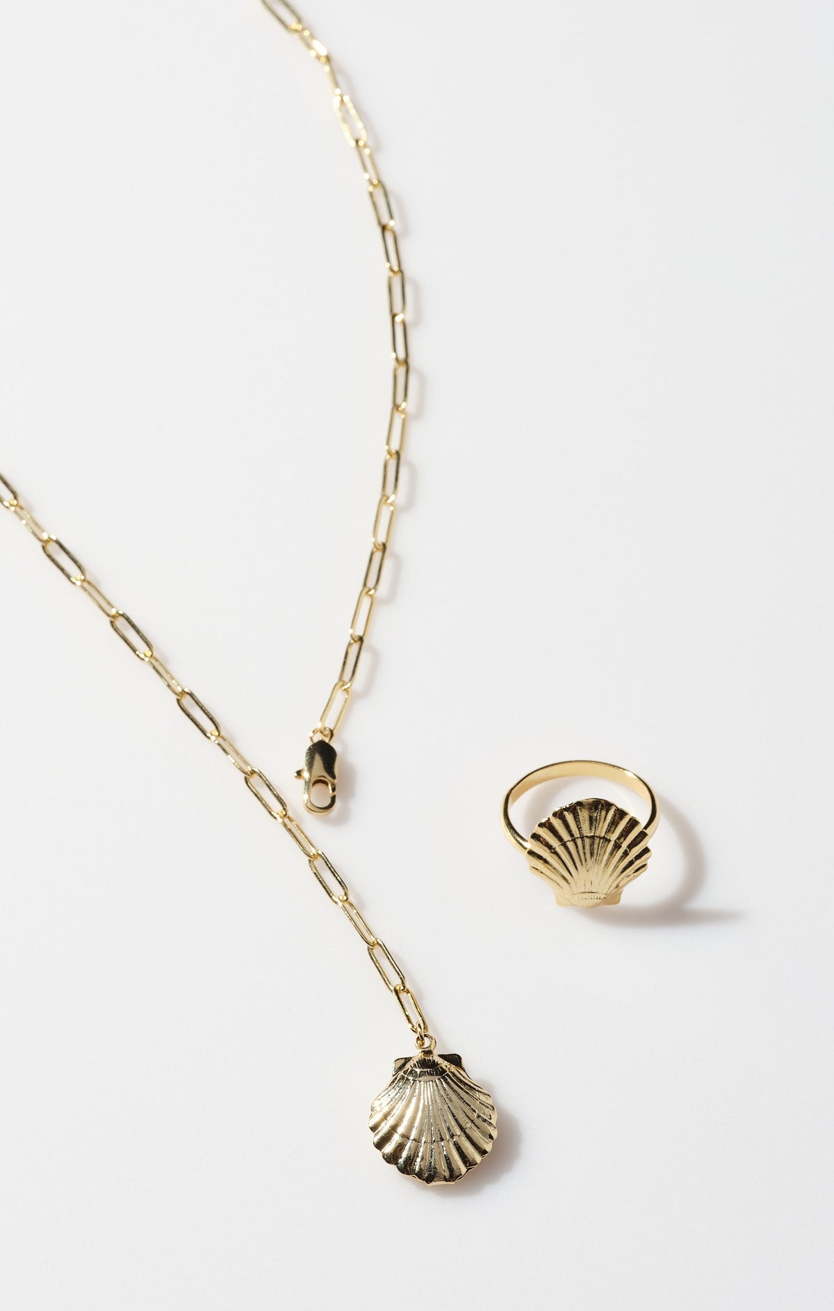 Faithy Jewels Sophie Shell Ring ~ Gold