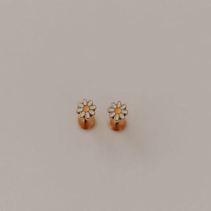 Carolina Daisy Flat Back Stud Earrings