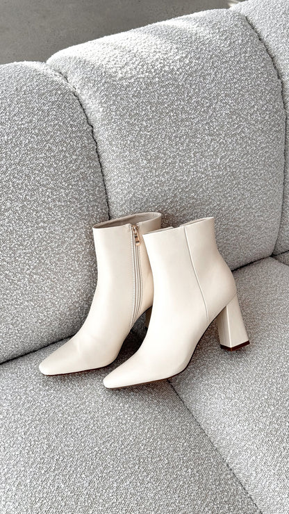 Indeera Boots - Bone