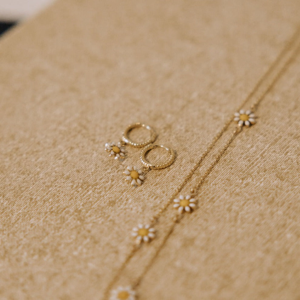Carolina Daisy Hoop Earrings