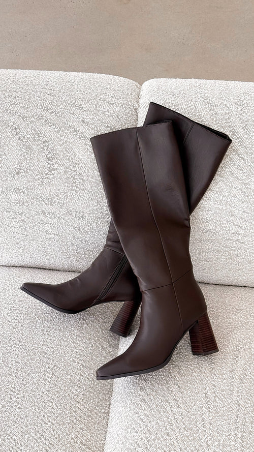 Vallia Boots - Chocolate